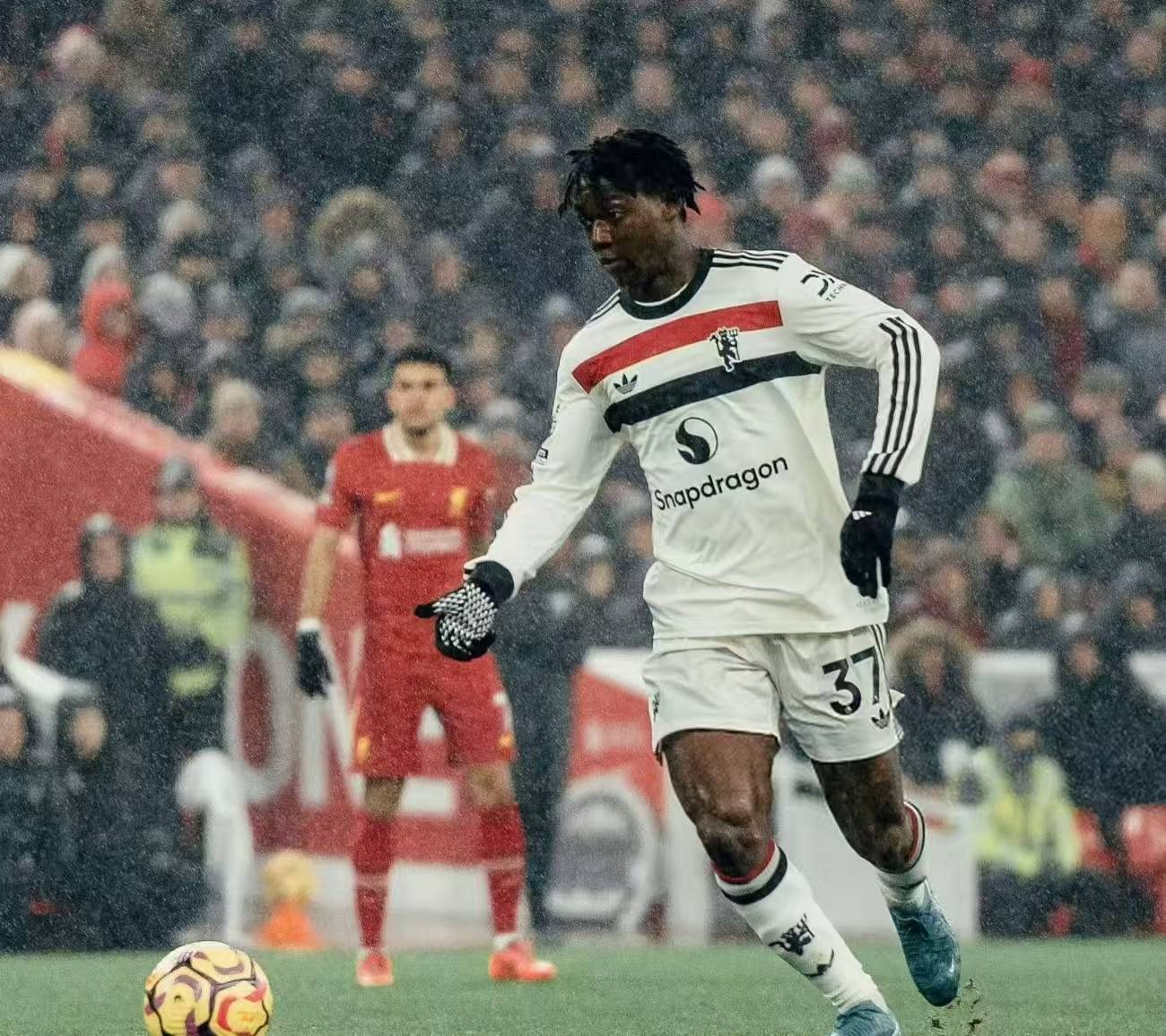 洛杉矶湖人状态回暖备战法国杯曼联围绕欧超杯再遭质疑，塔图姆与60激战IG分钟瞬间刷屏的简单介绍