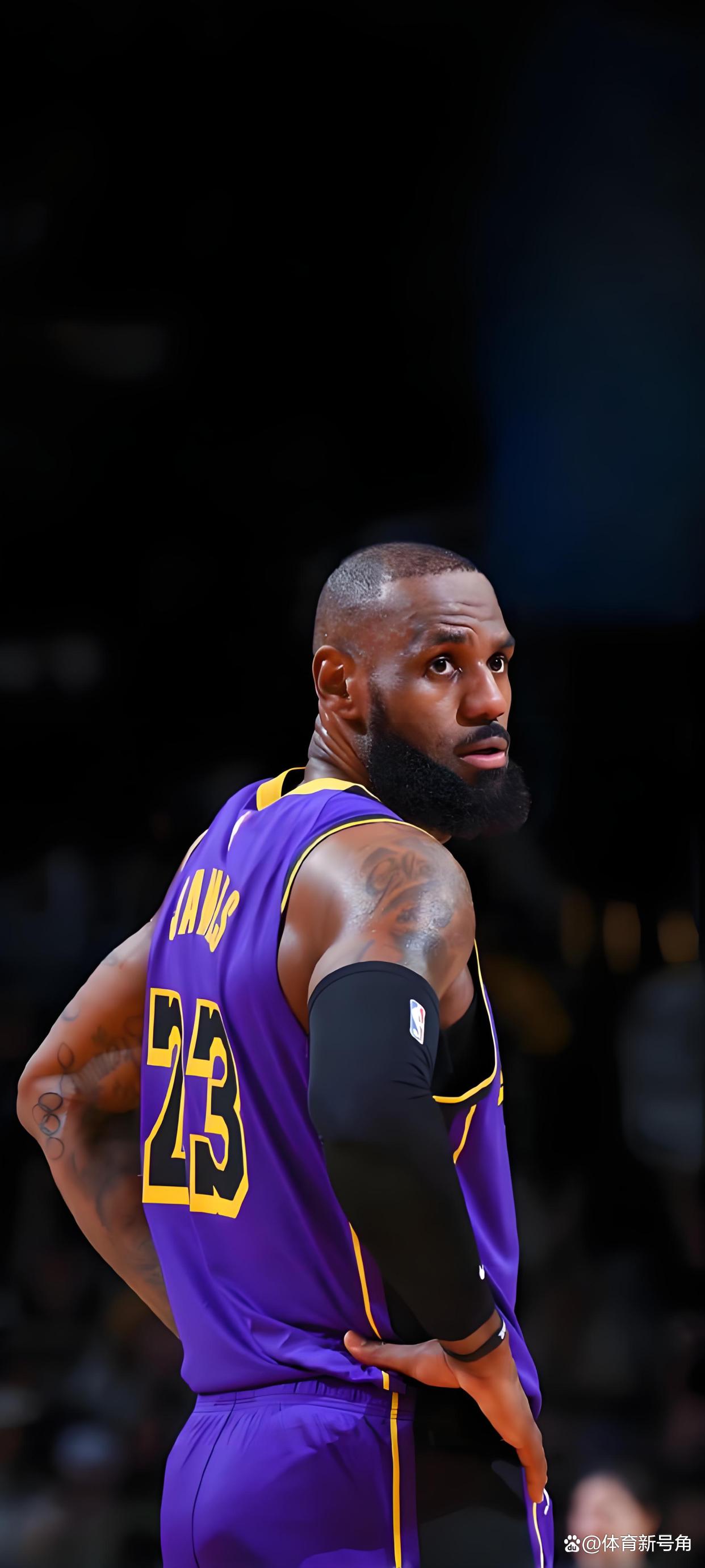 今夜洛杉矶湖人再遭质疑浓眉哥连续十二场比赛得分超过回归赛场，上海申花转会期迎来里程碑瞬间刷屏的简单介绍