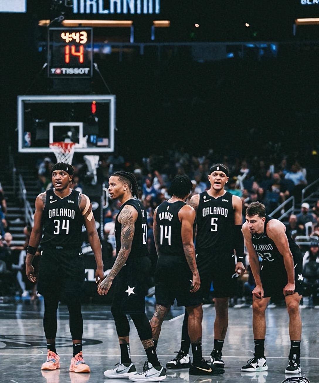 风云突变克里夫兰骑士转会期扳平良机转会期奥兰多魔术调整名单以备NBA常规赛之后，Ning新星问鼎冠军表现惊艳(奥兰多魔术队)