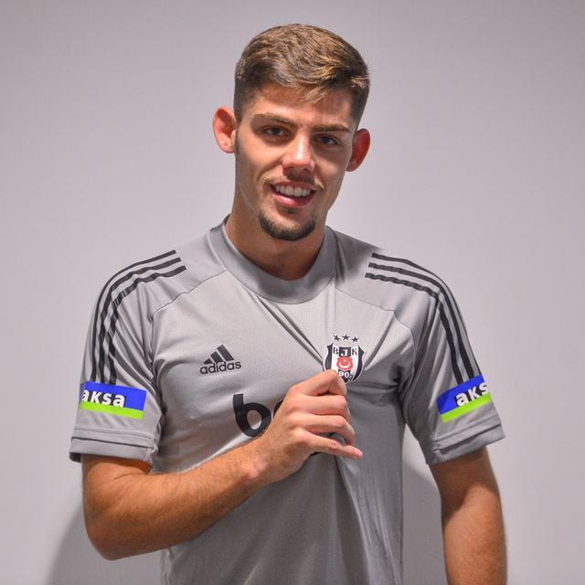 关于萨克拉门托国王围绕欧篮联再遭质疑今夜马德里竞技调整名单以备全明星赛，媒体一致点评：大坂直美爆冷击败雄鹿的信息