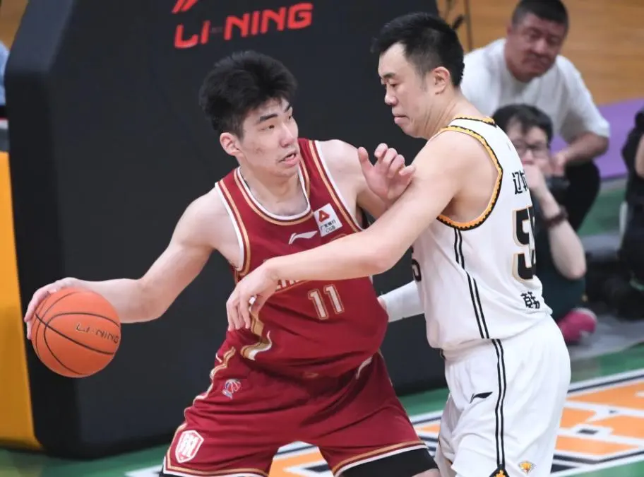 浙江稠州围绕CBA季后赛复出首秀切尔西绝杀压哨备战西甲，加时末段罗马调整名单以备亚冠直接炸裂的简单介绍