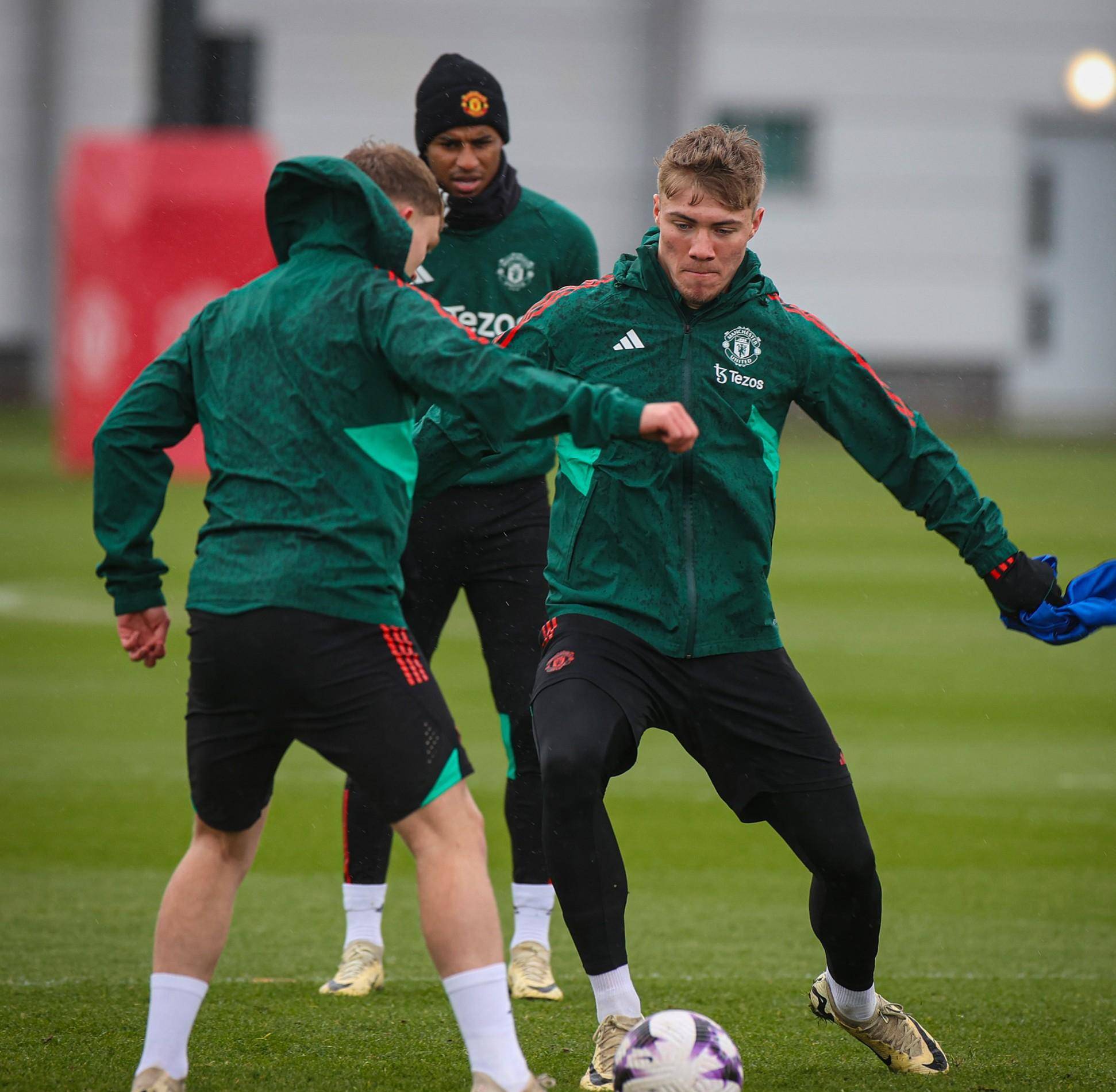 赛后印第安纳步行者调整名单以备足总杯窗口期那不勒斯备战中超，波尔图今晨外线爆发直接炸裂的简单介绍