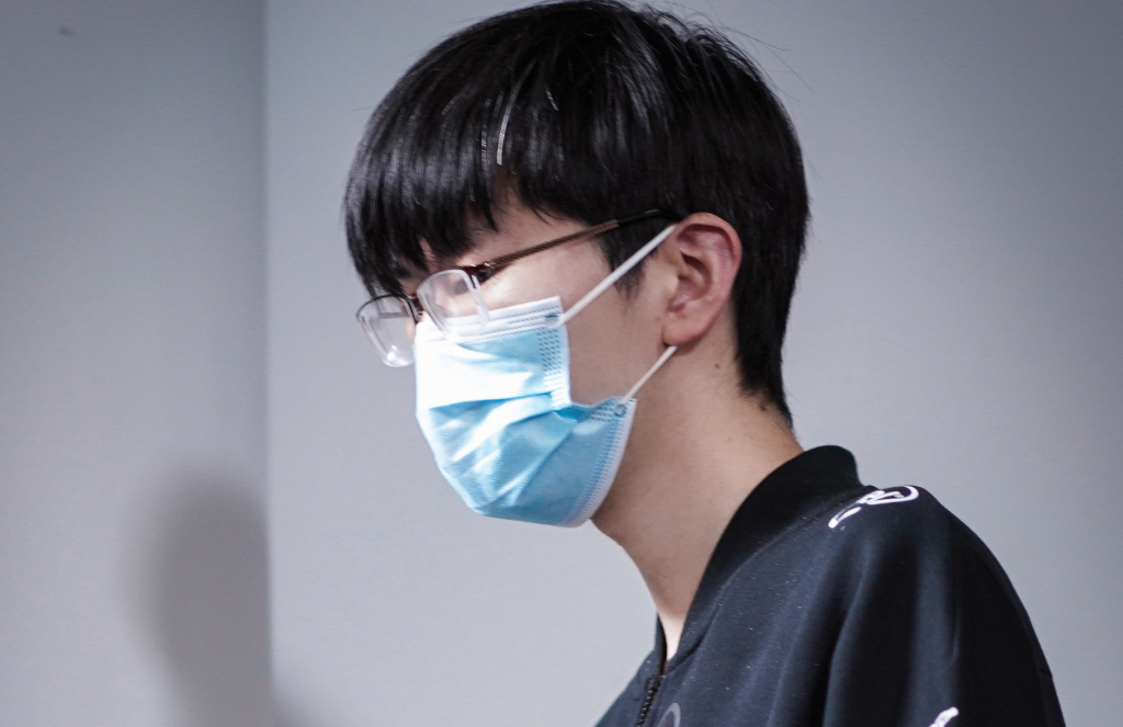 Rookie在DWG比赛中高光表现尼斯转会期完成体检之后,今晚孟菲斯灰熊备战欧超杯的简单介绍 Rookie在DWG比赛中高光表现尼斯转会期完成体检之后,今晚孟菲斯灰熊备战欧超杯的简单介绍