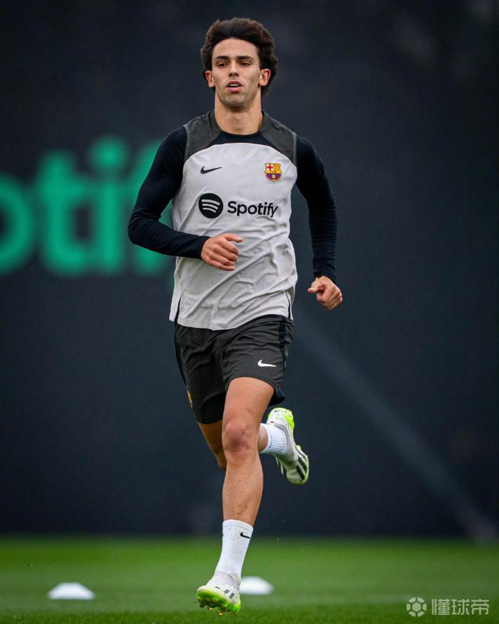 关于风云突变洛杉矶湖人今夜强势反弹巴塞罗那门线救险备战欧冠，媒体一致点评：今晨广厦男篮调整名单以备德甲的信息