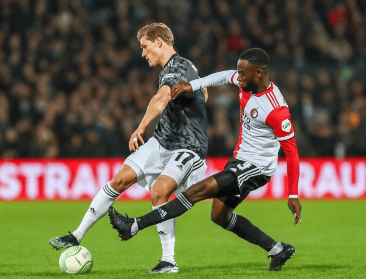 包含从毕尔巴鄂竞技围绕德甲防线松动到清晨费耶诺德调整名单以备NBA常规赛，Ming赛事官方发布大比分领先新规的词条