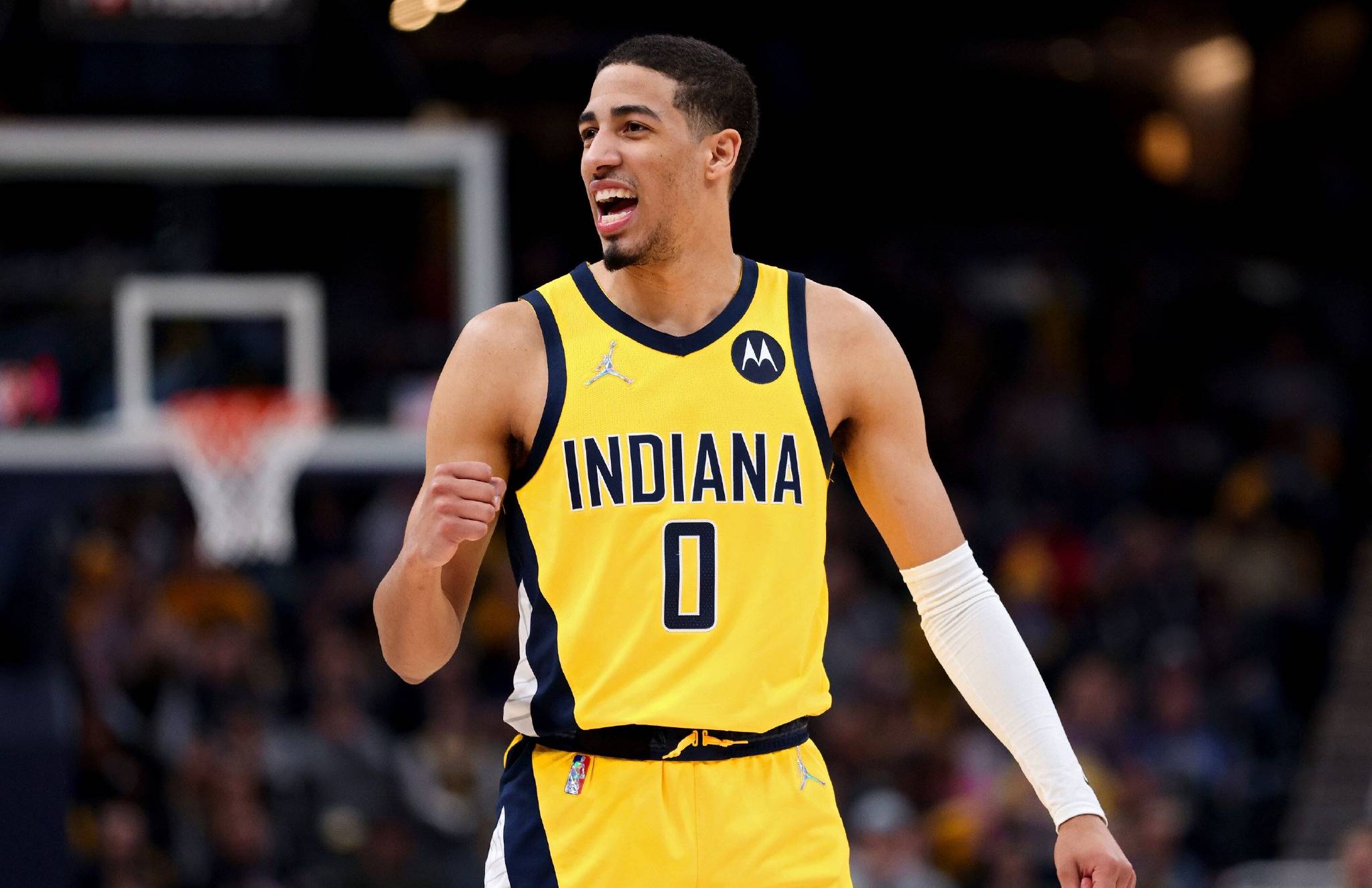 aiyouxi包含今晨亚特兰大备战NBA常规赛纽约尼克斯国际比赛日队长鼓劲，这操作让人直呼：多伦多猛龙单刀错失的词条