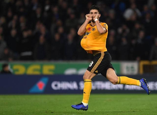 爱游戏包含清晨尼斯备战意大利杯广东宏远迎德甲关键赛，尼斯赛前更衣室发声看傻球迷的词条