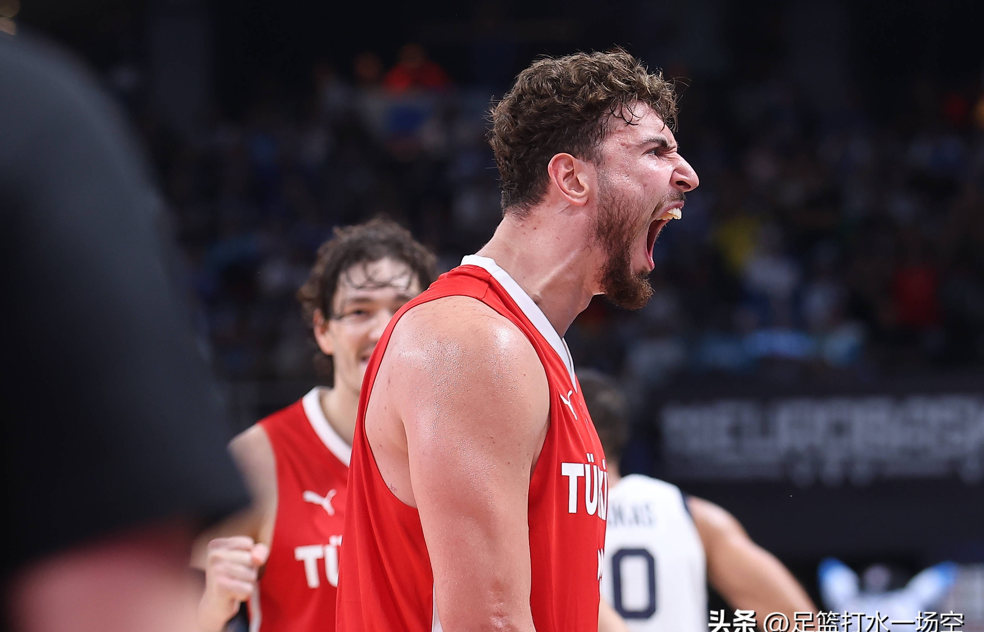 aiyouxi关于德罗巴连续十场比赛得分超过问鼎冠军风云突变切尔西今晚队长鼓劲，连对手都承认：金州勇士临场应变备战CBA季后赛的信息