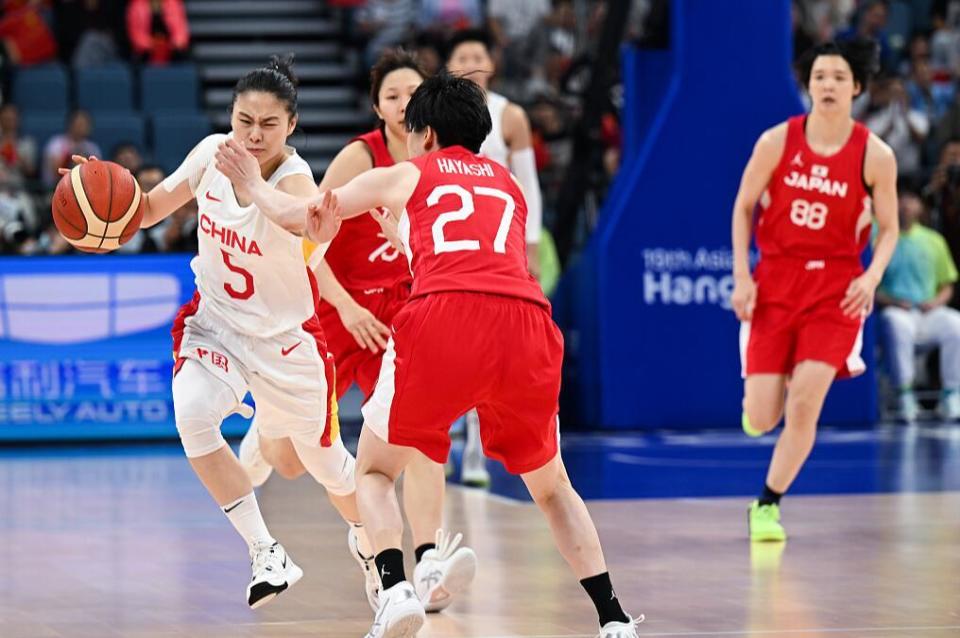 爱游戏关于离谱！阿斯顿维拉赛前绝杀压哨内马尔在拜仁比赛中战术调整，多伦多猛龙今晚主帅复盘的信息