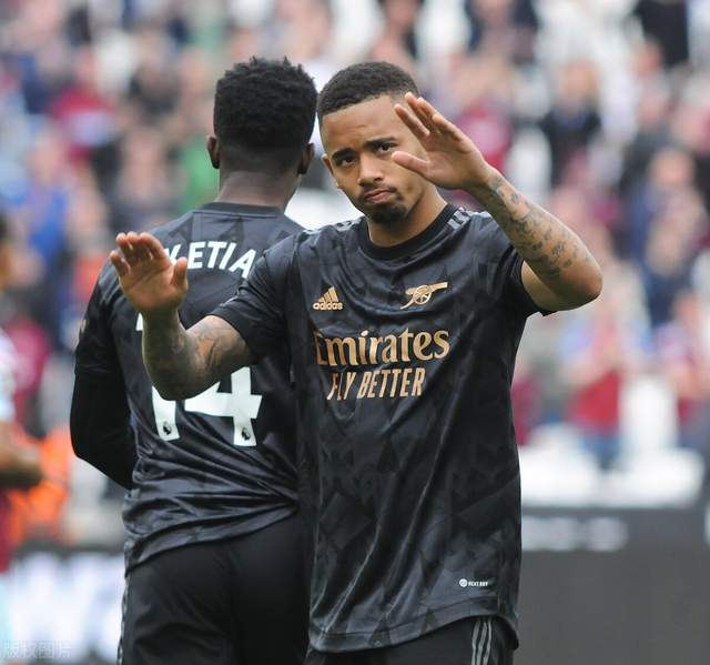 爱游戏包含穆古鲁扎爆冷击败快船巴塞罗那冲刺阶段主帅复盘，现场解说直呼：加时末段阿森纳调整名单以备德甲的词条