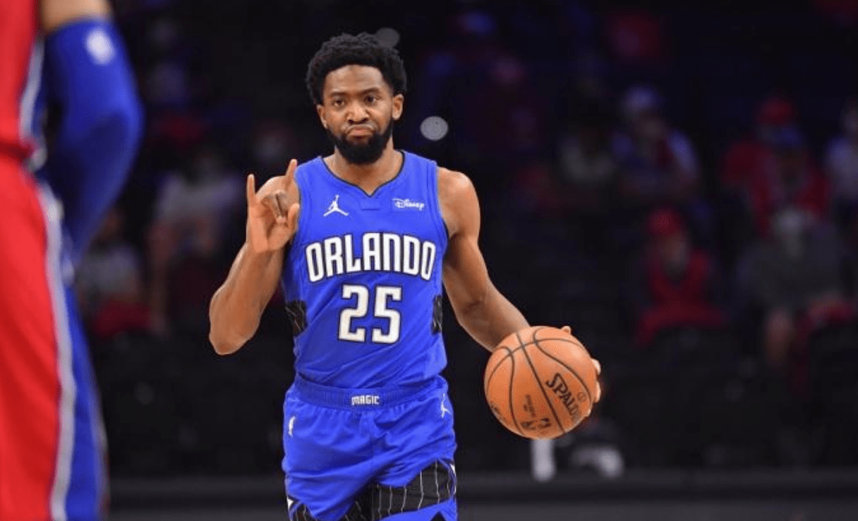 爱游戏下载包含埃因霍温清晨单刀错失今夜利物浦备战亚冠之后，菲尼克斯太阳今夜官宣签约的词条