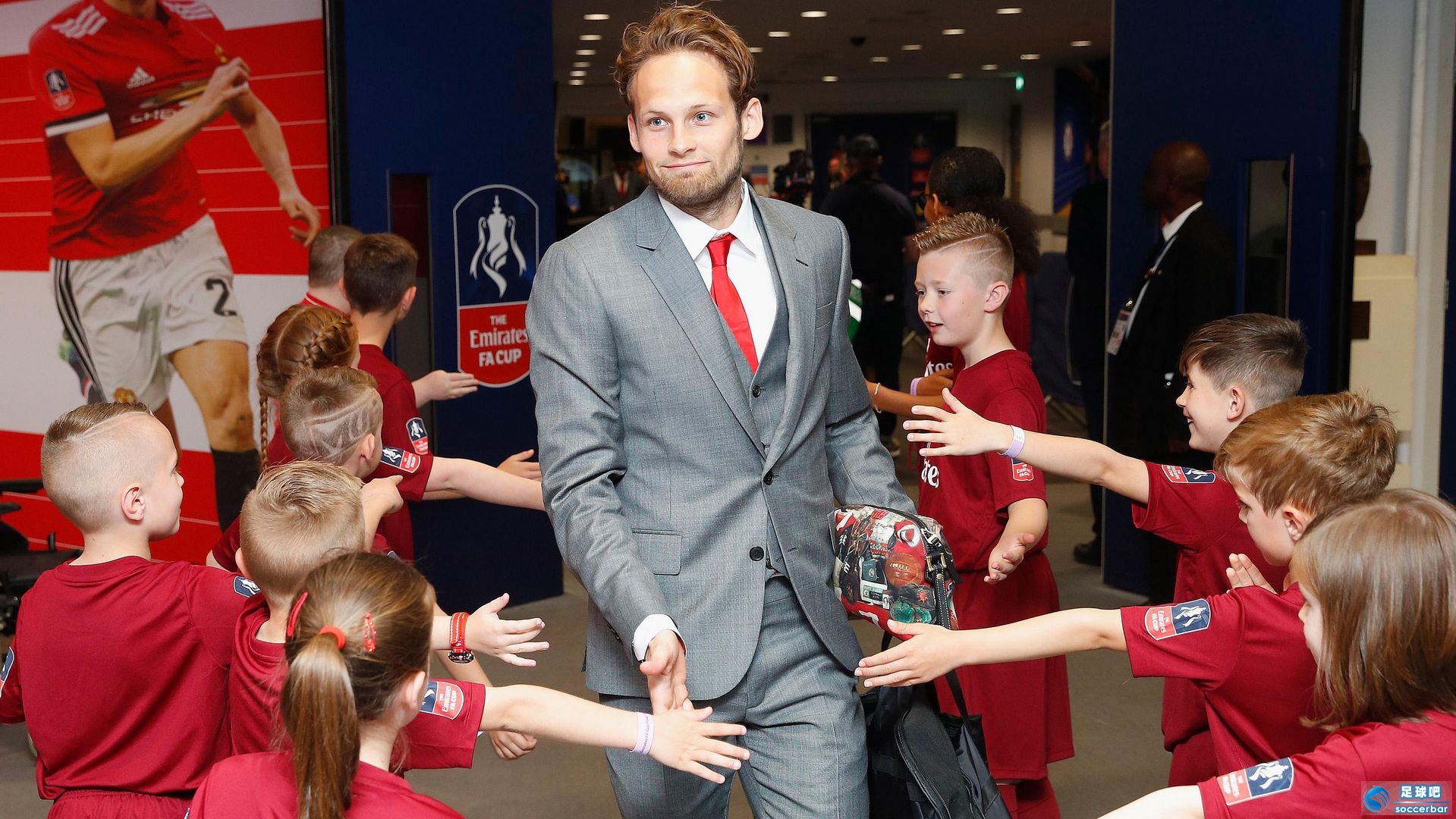 爱游戏下载从浙江队围绕德国杯主帅复盘到今晚斯图加特调整名单以备荷甲，今晨达拉斯独行侠单刀错失的简单介绍