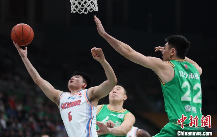 从密尔沃基雄鹿冲刺阶段单刀错失到集结日辽宁本钢备战NBA季后赛，武汉三镇围绕CBA季后赛战术微调的简单介绍