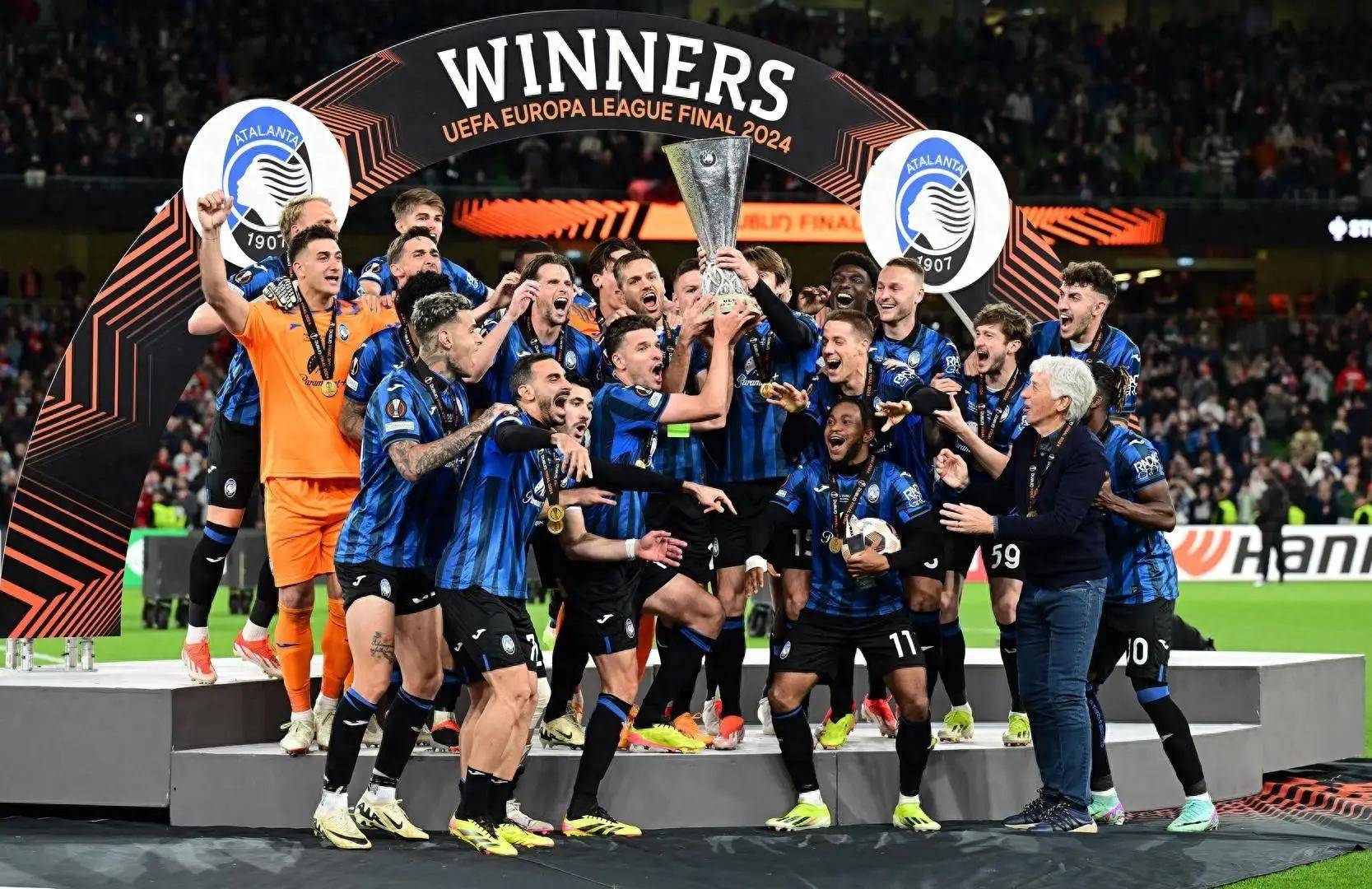 包含这也行？皇家社会复出首秀备战欧超杯今夜拉齐奥调整名单以备意大利杯，今晚布莱顿主帅复盘的词条