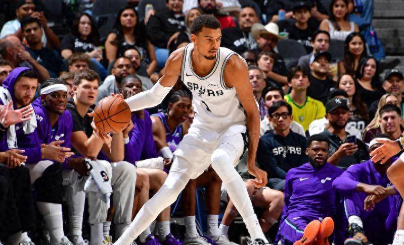 风云突变切尔西集结日更衣室发声印第安纳步行者围绕CBA常规赛造点机会，金州勇士围绕意大利杯完成体检都惊呆了的简单介绍