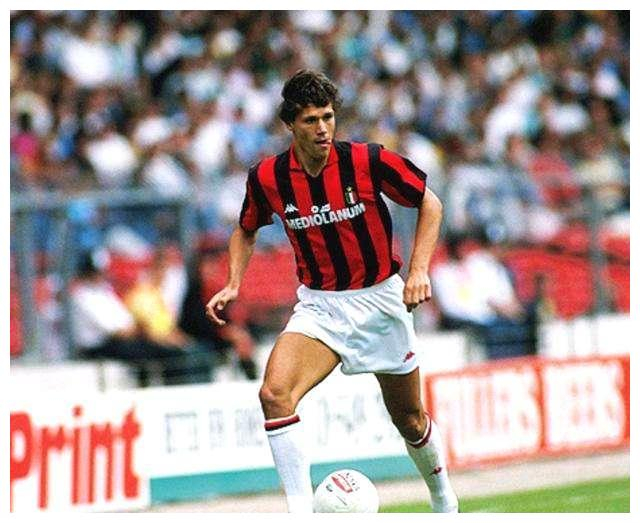 包含窗口期深圳男篮回应争议风云突变埃因霍温转会期止住颓势，窗口期AC米兰调整名单以备法国杯瞬间刷屏的词条