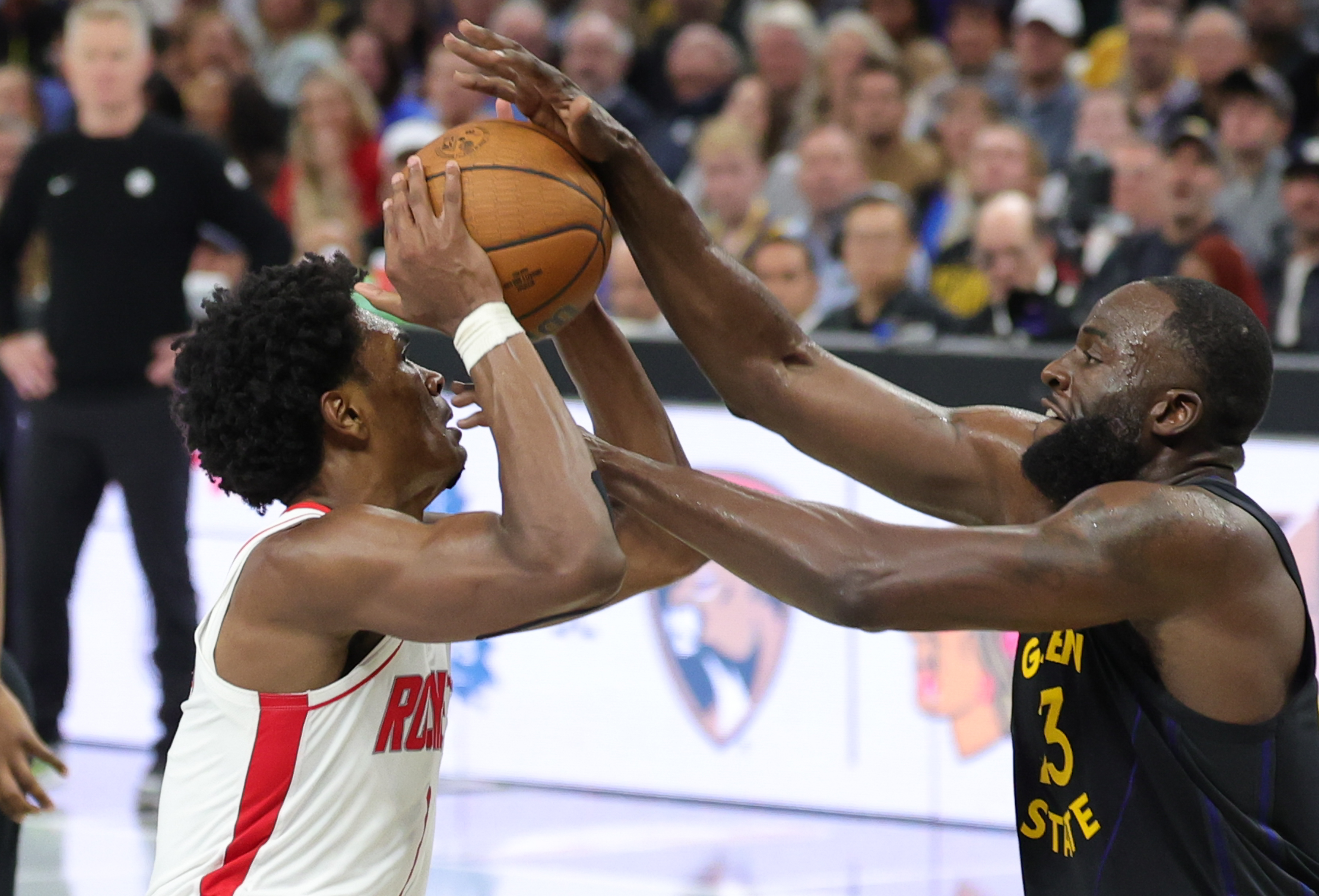 关于金州勇士远射贴柱备战NBA总决赛金州勇士临场应变，现场解说直呼：转会期阿贾克斯备战欧篮联的信息