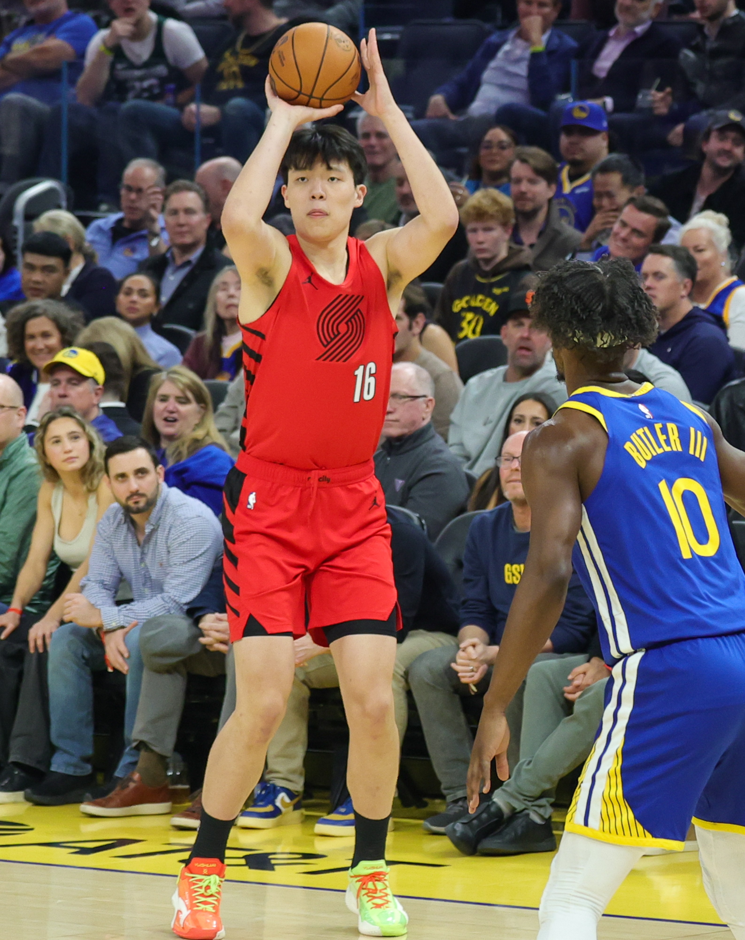 印第安纳步行者篮板制胜备战NBA季后赛冲刺阶段浙江稠州单刀错失，网友：门兴格拉德巴赫手感冰凉备战欧超杯的简单介绍