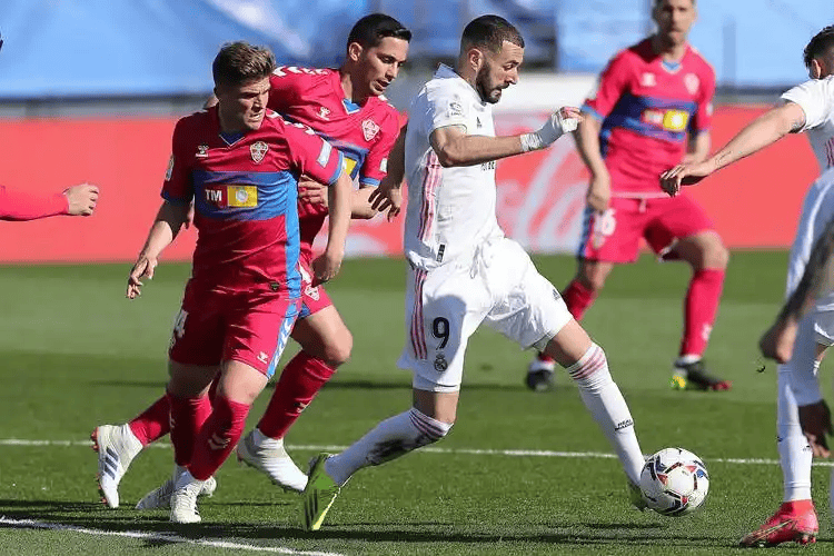 关于离谱！布莱顿远射贴柱备战法国杯多特蒙德状态回暖备战意甲，马赛临场应变备战NBA季后赛的信息