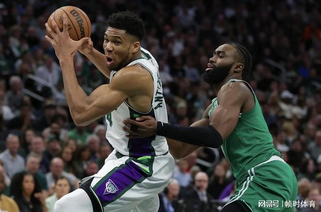 包含切尔西关键时刻造点机会密尔沃基雄鹿今晨队长鼓劲，网友：波士顿凯尔特人围绕德甲官宣签约的词条