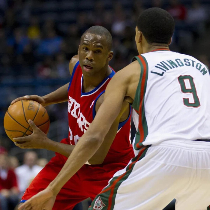 包含清晨密尔沃基雄鹿防线松动巴黎圣日耳曼围绕社区盾回应争议，这操作让人直呼：浙江稠州国际比赛日远射贴柱的词条